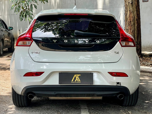 Volvo V40 2.0 T4 Kinetic Drive-e 5p