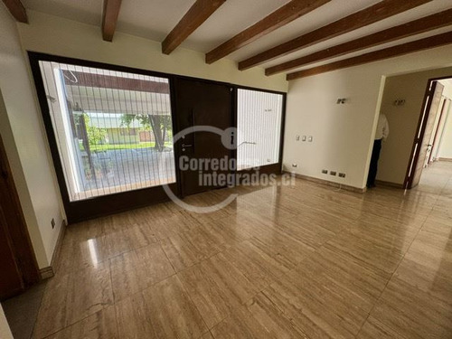Casa En Venta De 7 Dorm. En Las Condes