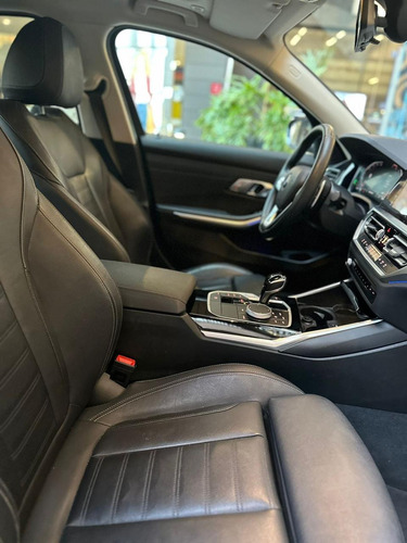 BMW Serie 3 2.0 330ia Luxury Line At
