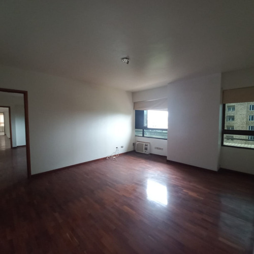 Imagen 3 de 15 de Linda Santos Alquila Apartamento De 300m2 En Altos Del Parral Con Planta 100%. 0414 4150107