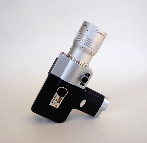 Filmadora Raynox Synchro Zoom Super 8x (coleção/decoração) Preto/prata (Usado)