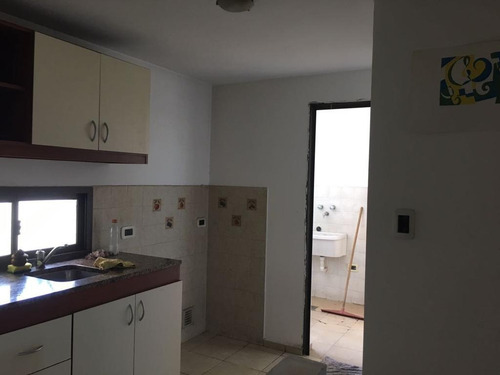 Imagen 3 de 8 de Departamento 2 Ambientes Barato En Plaza Malvinas Y Muy Bajas Expensas, Vendo Urgente