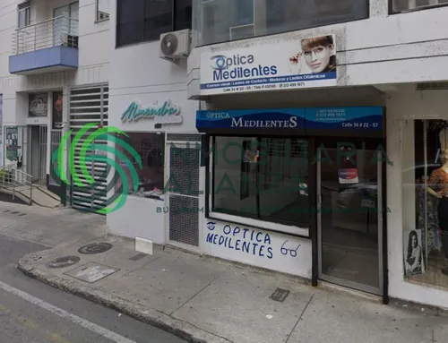 Local En Arriendo En Antonia Santos. Cod A13113