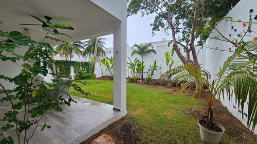 Casa En Sodzil Norte A Unas Cuadras De Las Oficinas Tren Maya