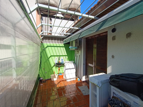Casa 3 Ambientes Venta Flores Con Cochera