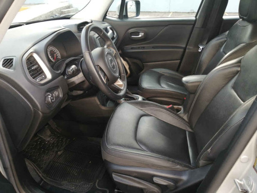Imagen 11 de 14 de Jeep Renegade 2018 5p Latitude L4/1.8 Aut