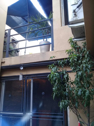 Imagen 4 de 30 de Casa Más 2 Departamentos Al Frente Con Cochera Escritura Cerca Acceso Oeste Permuta