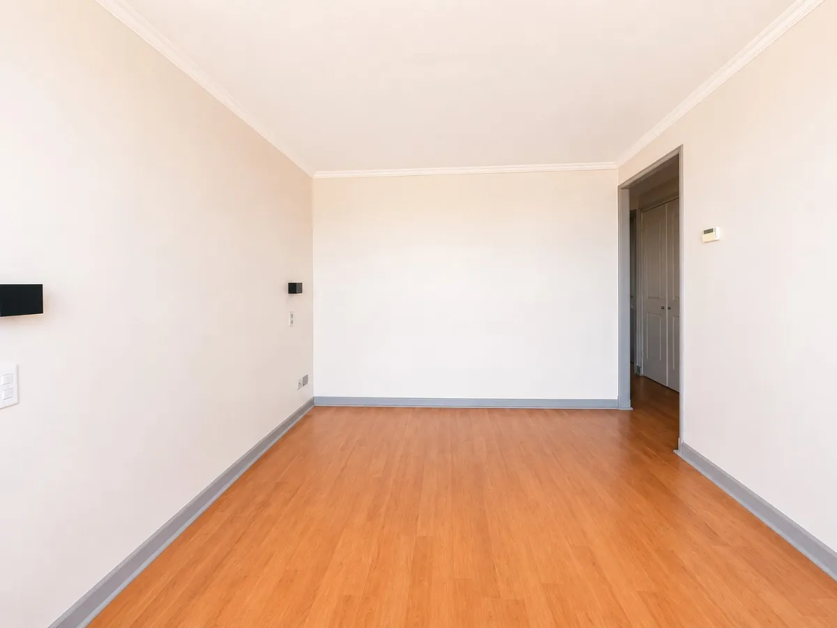Imagen 2 de 18 de Departamento Remodelado 3d/2b En Ñuñoa Con Vista Despejada
