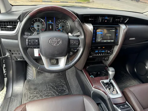 Toyota Fortuner 2.7 SRV
