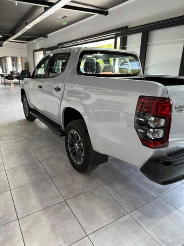 Mitsubishi L200 2.4 Di-d High Power 181cv Cuero