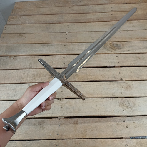 Espadas The Witcher Geralts Silver Sword 120cm Ver. Deluxe