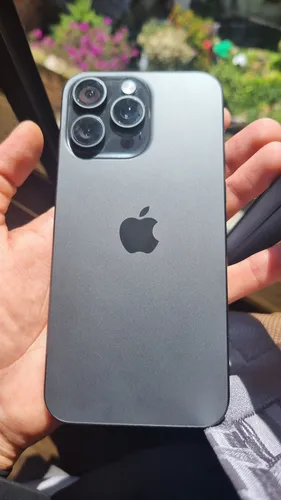 Apple iPhone 15 Pro Max (256 Gb) - Titanio Negro (Usado)