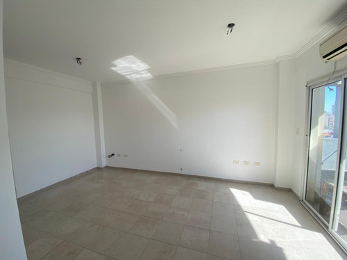 Imagen 5 de 16 de En Venta Depto 3 Amb C/ Cochera En Lanus Este (029)