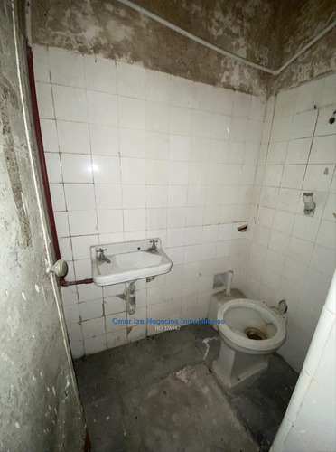 Imagen 7 de 8 de Venta Local Industrial Galpon Deposito Con Renta Garaje