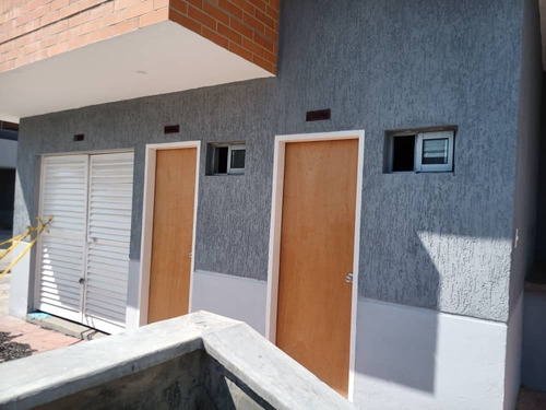 Imagen 3 de 14 de Townhouse En Venta En Monteserino Cód 133598 Lucrecia Escorcha