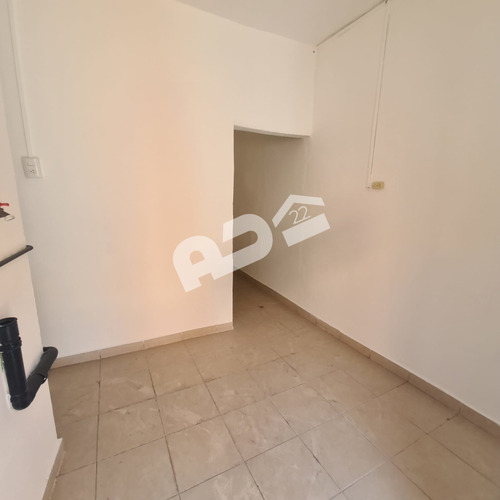 Renta De 3 Cuartos En Col. Agricola Oriental 4mil Cada Uno
