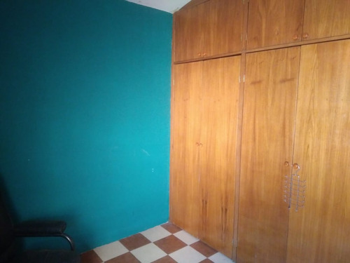 Venta De Casa Dos En Una, Conjunto Roma, Urb. Valle Arriba, Guatire