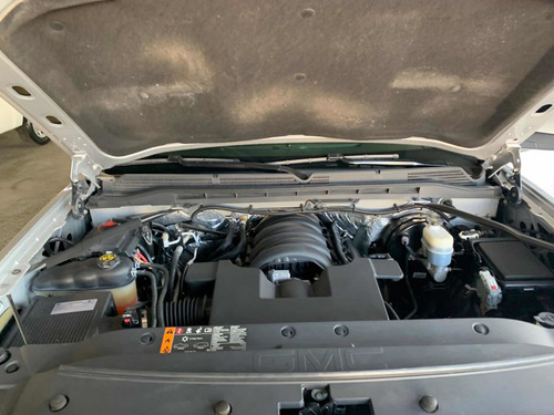 Imagen 12 de 14 de Gmc Sierra 5.4 Cab Reg At 4x4 2018