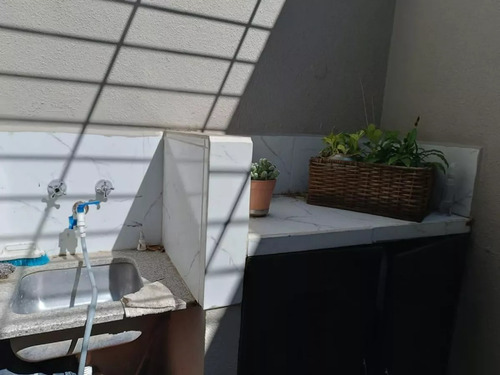 Excelente Duplex 4 Amb Al Frente C/pequeño Patio!