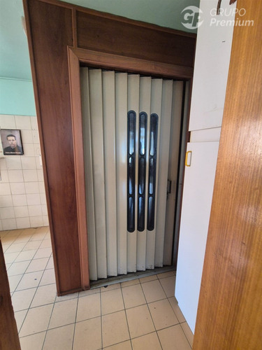 Casa Con Local Comercial En Venta De 5 Dorm. En Viña Del Mar