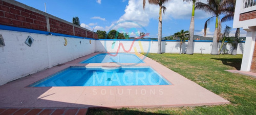 Casa En Renta En Fracc. Citlalin Con Amplio Jardín, Alberca Y Palapa
