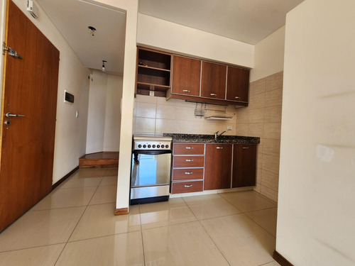 Venta. Departamento En Duplex 2 Ambientes Divisibles Como 3 Ambientes. Caballito. Financiacion