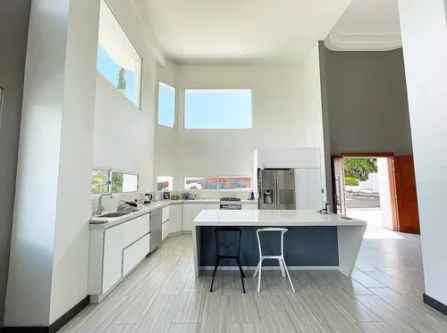 Finca Moderna En Copacabana