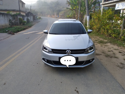 Imagem 6 de 15 de Volkswagen Jetta 2013 2.0 Tsi Highline 4p 200 Hp