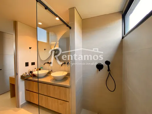 Apartamento En Arriendo En El Tesoro. Cod A776005