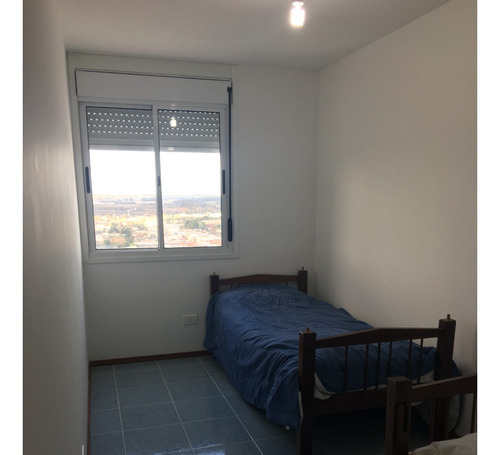 Alquiler Anual Torre San Carlos Piso Alto 2 Dormitorios 1 Baño Amoblado