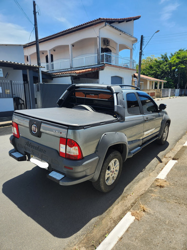 Fiat Strada 1.8 16v Adventure Cab. Dupla Flex 2p