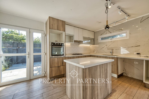 Linda Casa Remodelada En Vitacura