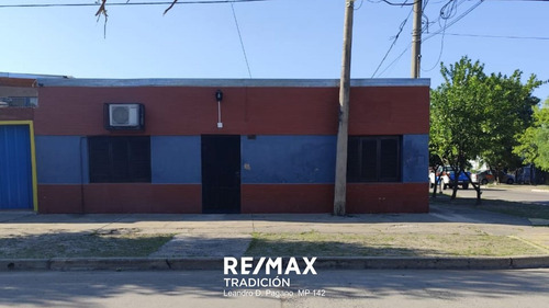 Venta Casa De 3 Dormitorios En Frondizi 1700