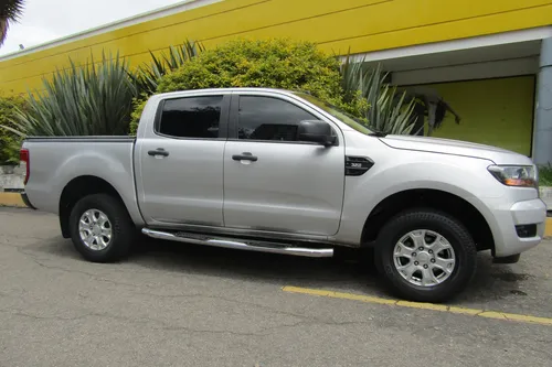 Ford Ranger 3.2 XLS MT Turbo