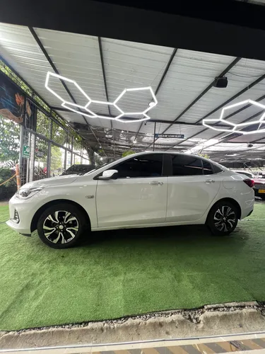 Chevrolet Onix 1.0T Premier Sedan At
