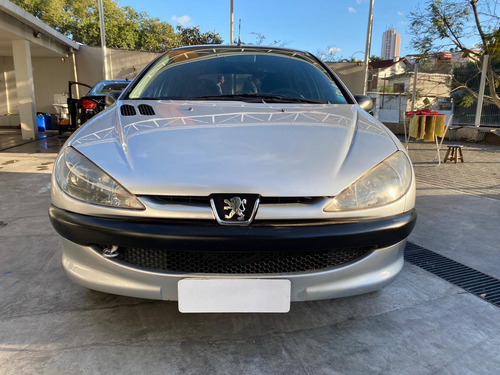 Peugeot 206 2006 1.4 Presence Flex 5p