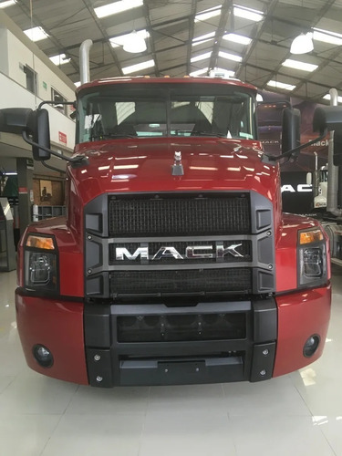 Imagen 11 de 22 de Mack Anthem Euro 5
