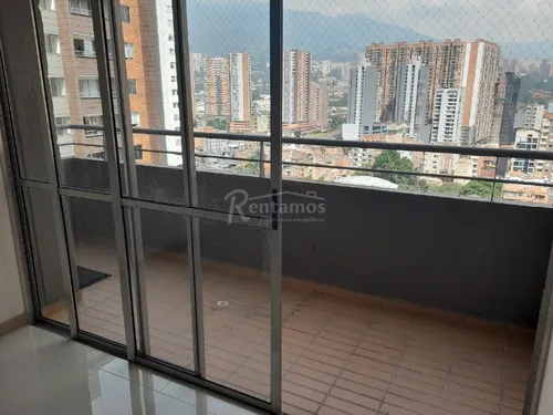 Apartamento En Arriendo En Prados De Sabaneta. Cod A776133