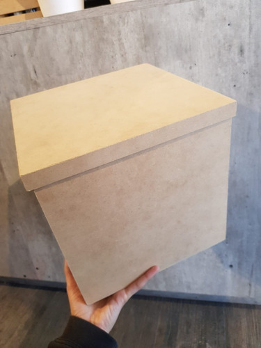 Imagen 3 de 6 de Cubo Con Tapa 25x25x25