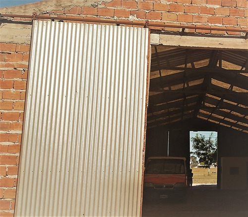 Imagen 3 de 3 de Deposito Barrio Florentino Ameghino - 240m2 Cubiertos - Con Oficina Y Bano