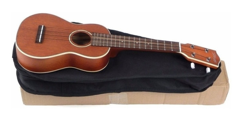 Ukelele Tradicional Soprano Stagg Us-70 Macizo + Funda