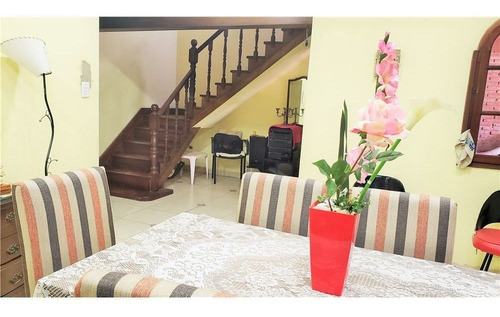 Imagen 9 de 23 de Magnifica Casa En Venta De 5 Ambientes Con Cochera En Remedios De Escalada