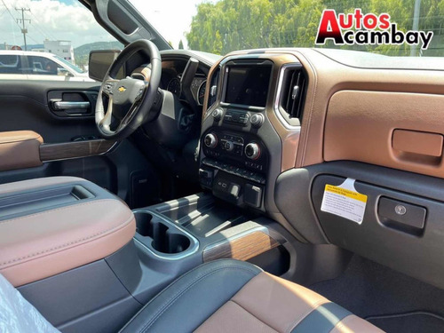 Imagen 12 de 15 de Chevrolet Cheyenne 6.2 2500 Doble Cab High Country 4x4 At