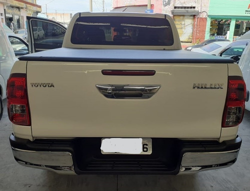 2017 Toyota Hilux Flex Baixo Km