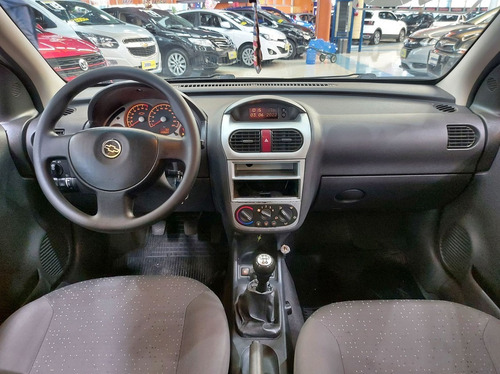 Imagem 4 de 14 de Chevrolet Corsa 1.4 Mpfi Premium Sedan 8v