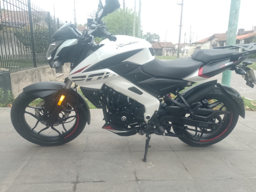 Rouser Ns200