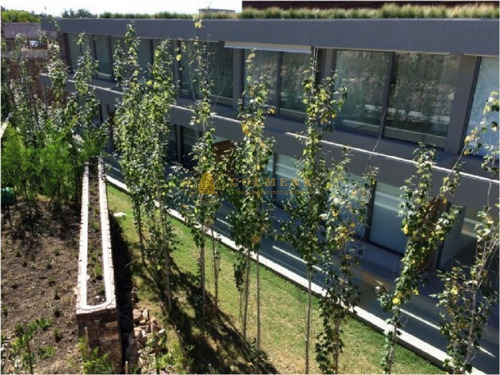 Apartamento Dulplex En Venta Y Alquiler Temporario En Exclusiva Zona De Punta Ballena.- Ref: 3634