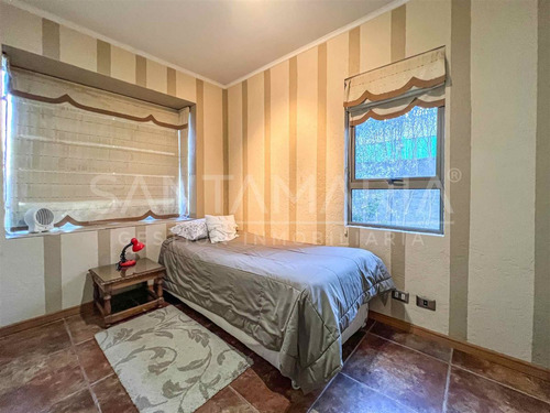 Casa En Venta De 5 Dormitorios En Pingueral