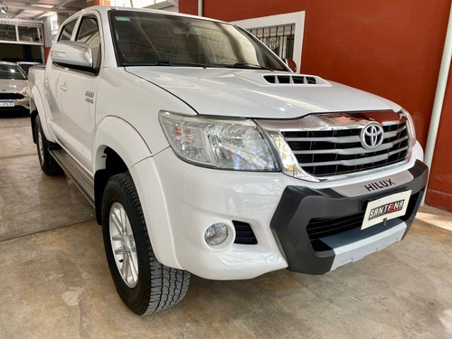 Imagen 2 de 13 de Toyota Hilux 2013 3.0 Cd Srv I 171cv 4x2