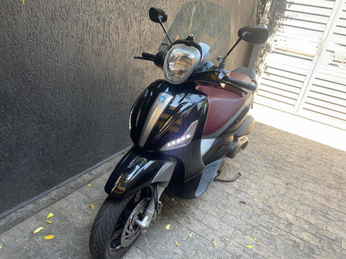 Imagem 5 de 9 de Piaggio Beverly 350 Touring